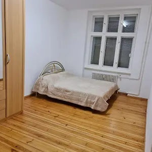  Apartment Shared